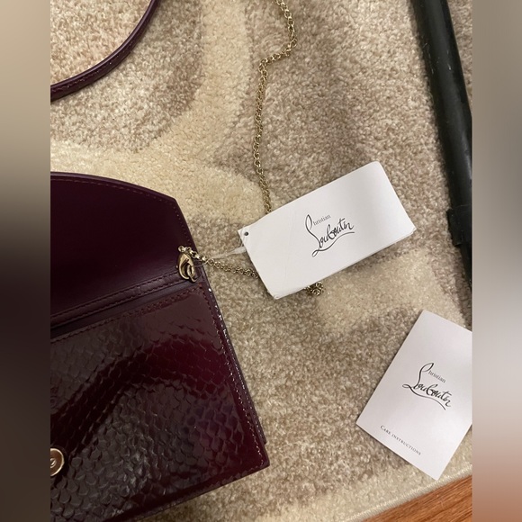 ❌SOLD OUT❌Christian Louboutin Wine Lizard Embossed WOC - Picture 7 of 16